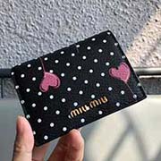 MIUMIU 口袋小錢包 pocket wallet 專柜新款小錢夾今年fashion的印花設(shè)計 5MV204 里外都是進(jìn)口高等牛皮山羊紋 內(nèi)壓197A 百元鈔銀行卡硬幣零錢通通可以收入其中 8 1