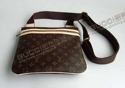 LV老花 M40044 LV POCHETTE BOSPHORE男女肩包斜跨包