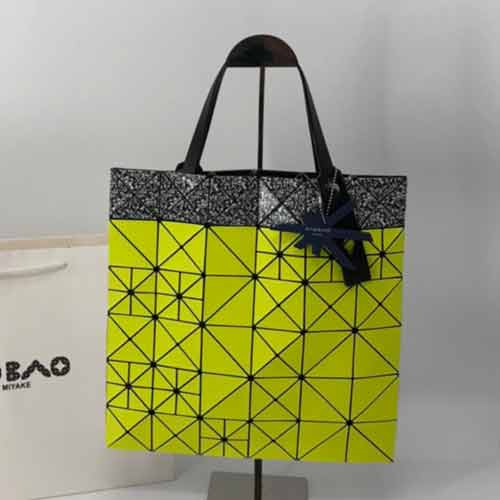 三宅一生新款 BAOBAO Issey Miyake 像素透光經(jīng)典包